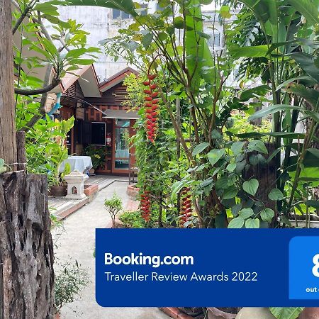 Noom Guesthouse Lop Buri Екстериор снимка