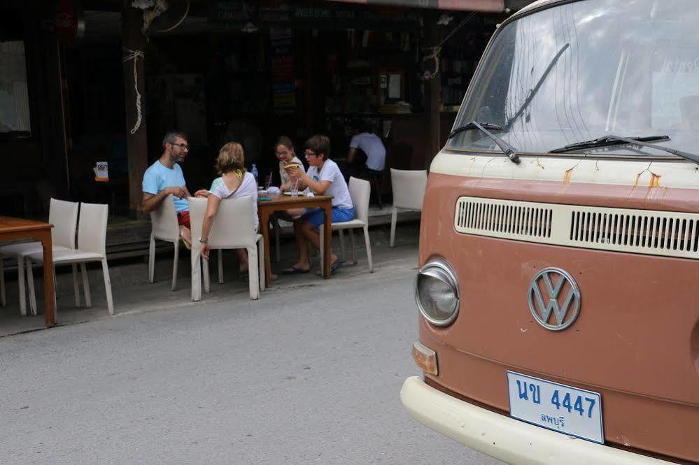 Noom Guesthouse Lop Buri Екстериор снимка